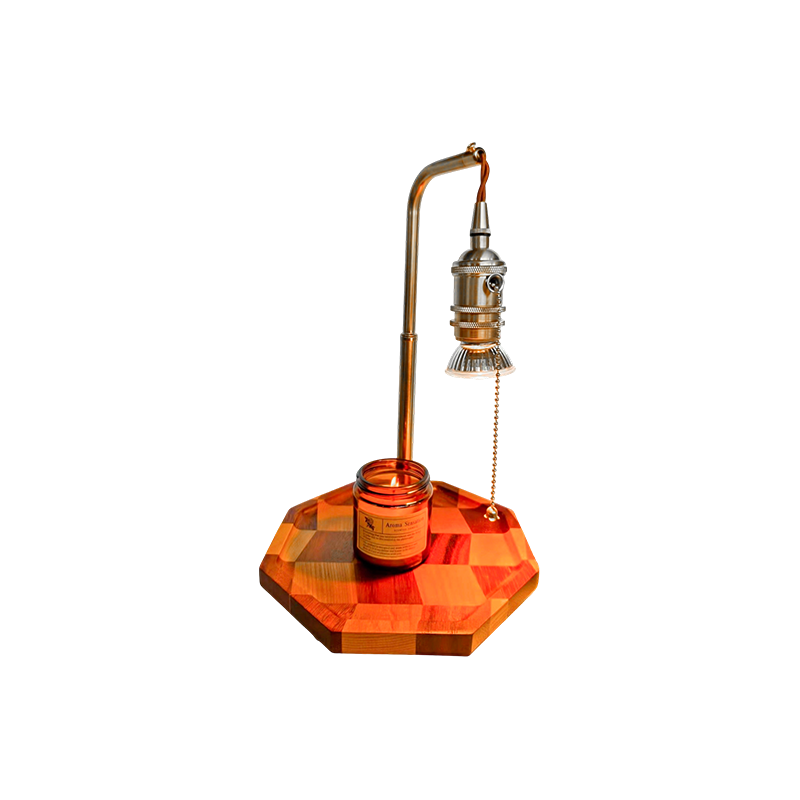 Retro sviečková teplejšia lampa s mosadzou a drevom - pozlátený úsvit